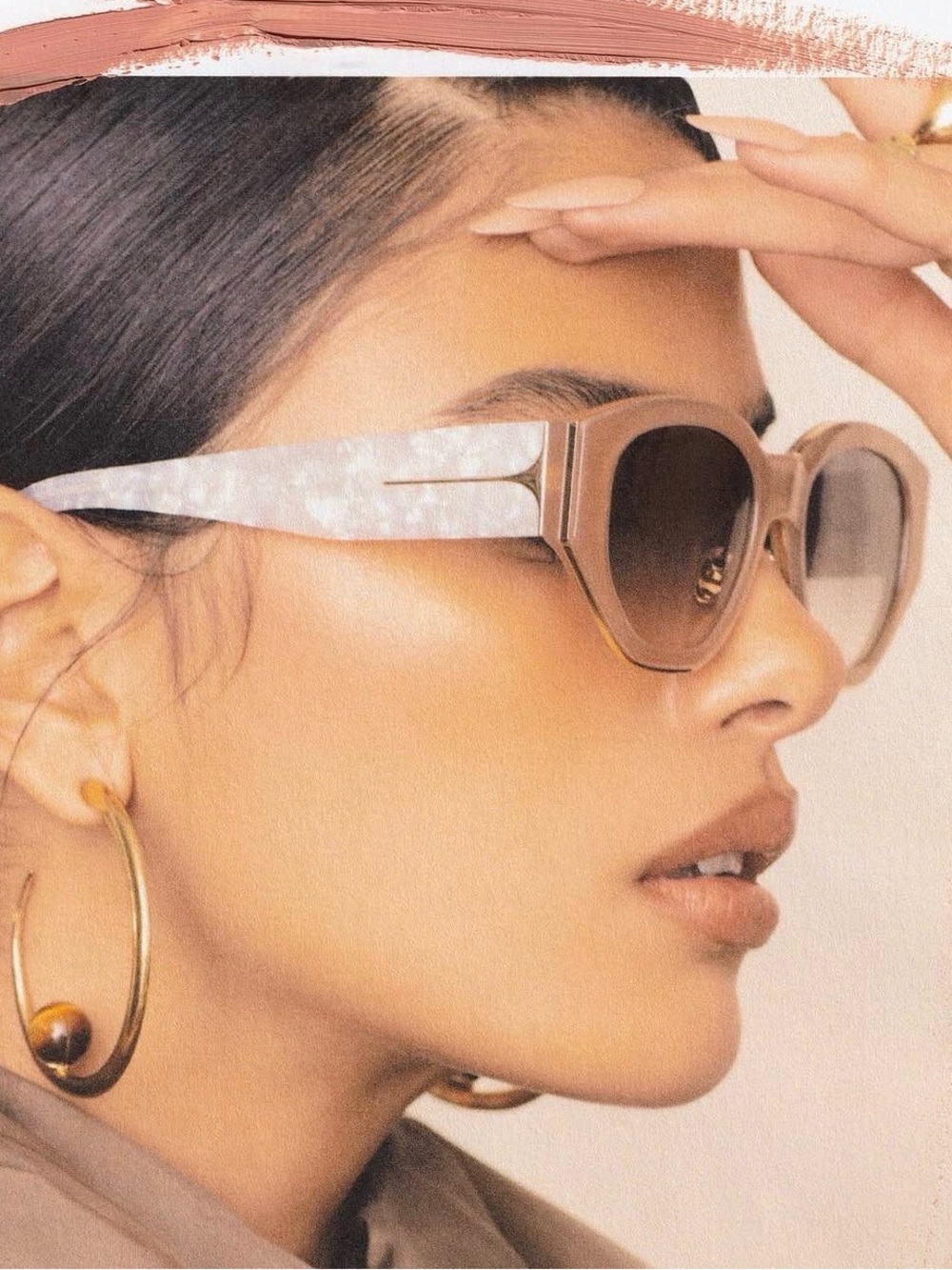 DEZI Charge It sunglasses in Naked Pearl